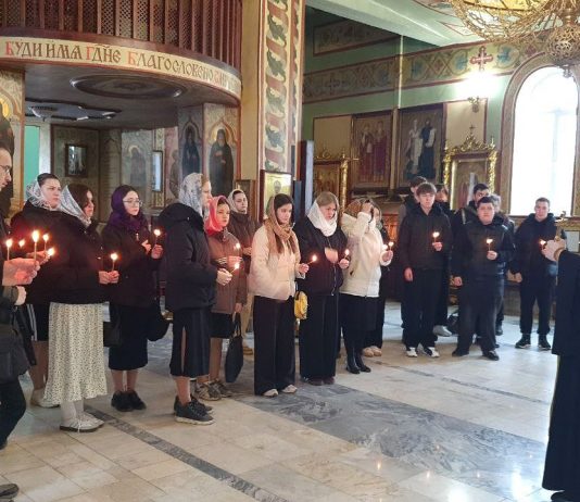 В храмах 14-го Динского благочиния прошли экскурсии для активистов молодежного движения