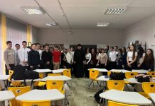 Протоиерей Петр Мельничук встретился с учениками старших классов школы № 45 ст. Северской