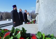 Протоиерей Димитрий Руднев принял участие в мероприятии, посвященном 83-ю годовщине освобождения города от немецко-фашистских захватчиков