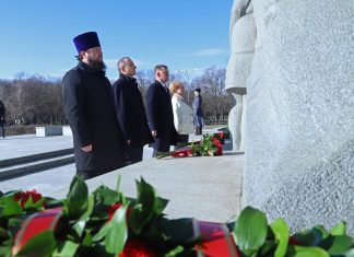 Протоиерей Димитрий Руднев принял участие в мероприятии, посвященном 83-ю годовщине освобождения города от немецко-фашистских захватчиков