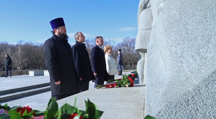 Протоиерей Димитрий Руднев принял участие в мероприятии, посвященном 83-ю годовщине освобождения города от немецко-фашистских захватчиков