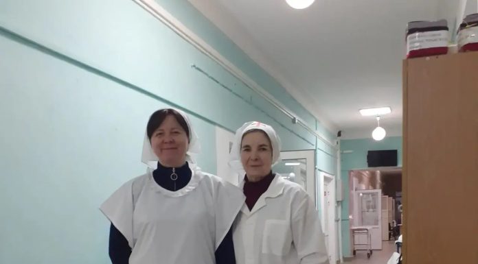 Сестры милосердия Свято-Троицкого храма г. Краснодара навестили военнослужащих в госпитале