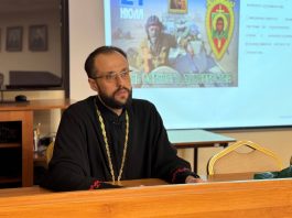 Семинаристы встретились с руководителем епархиального отдела по взаимодействию с Вооруженными силами иереем Иоанном Мельником