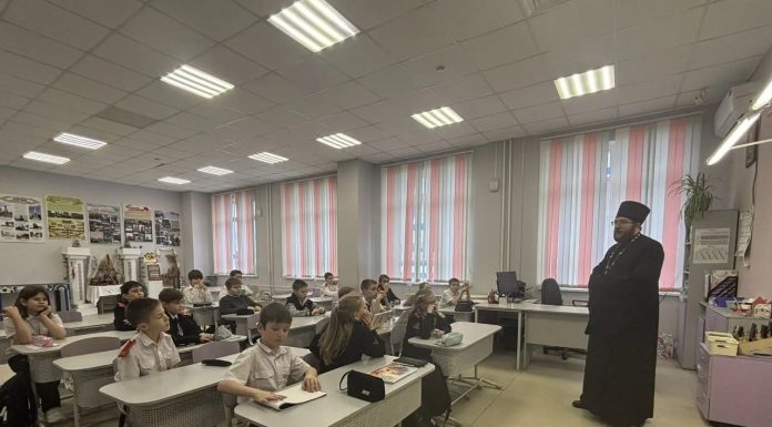 Иерей Андрей Тарасенко провел встречи со школьниками в в рамках проекта «Час духовности»
