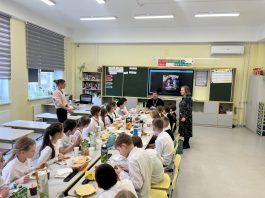 Протоиерей Георгий Козак стал гостем на открытом уроке по предмету «Основы православной культуры»