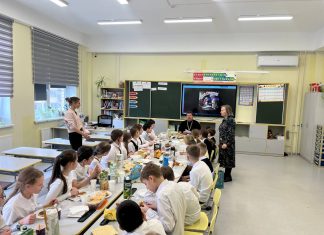 Протоиерей Георгий Козак стал гостем на открытом уроке по предмету «Основы православной культуры»