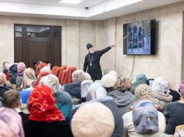 Православные врачи, сестры милосердия и прихожане приняли участие в лекции Свято-Пантелеимоновского храма