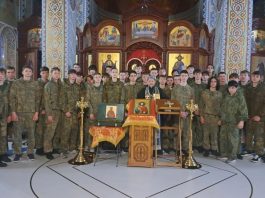 В храме святого мученика Иоанна Воина, расположенном на территории парка «Патриот», курсанты приняли участие в Таинстве Покаяния