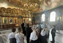 В храме Святой Троицы станицы Динской в рамках Дня православной книги состоялась встреча с учениками казачьего класса