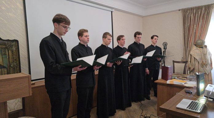 В духовном центре храма Святой Троицы станицы Динской прошла встреча с семинаристами