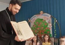 Иерей Владимир Силичев рассказал воспитанникам детского сада о Дне православной книги