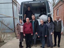 Сестры и братья милосердия имени святого Евгения Боткина Свято-Георгиевского храма города Хадыженска организовали сбор гуманитарной помощи