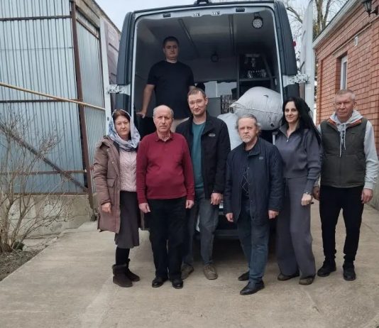 Сестры и братья милосердия имени святого Евгения Боткина Свято-Георгиевского храма города Хадыженска организовали сбор гуманитарной помощи