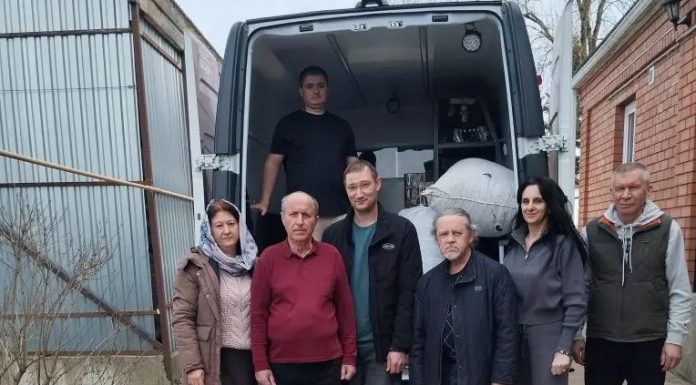 Сестры и братья милосердия имени святого Евгения Боткина Свято-Георгиевского храма города Хадыженска организовали сбор гуманитарной помощи