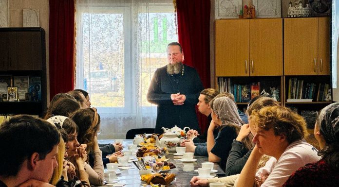 В храме преподобного Илии Муромского прошла молодежная встреча 7-го Краснодарского благочиннического округа