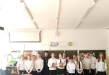 Протоиерей Роман Андропов встретился с учениками казачьего класса