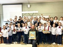 Протоиерей Константин Родичев провел встречу с учениками школы № 16