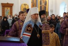 Митрополит Василий совершил Литургию в храме «Нерушимая стена» женского монастыря Апшеронска