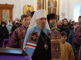 Митрополит Василий совершил Литургию в храме «Нерушимая стена» женского монастыря Апшеронска