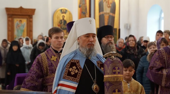 Митрополит Василий совершил Литургию в храме «Нерушимая стена» женского монастыря Апшеронска