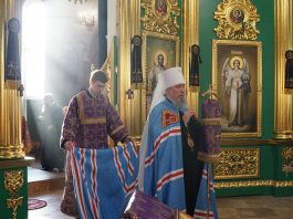 Митрополит Василий совершил Божественную литургию в храме святой блаженной Матроны Московской города Краснодара