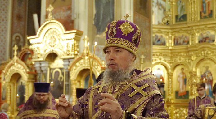 В канун Крестопоклонной Недели митрополит Василий совершил Всенощное бдение в Свято-Екатерининском кафедральном соборе