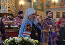 Митрополит Василий совершил чин освящения храма великомученика Трифона в селе Красносельском и Божественную литургию