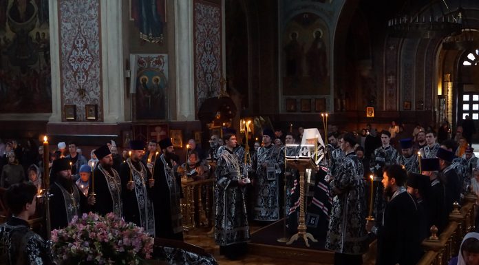 Митрополит Василий совершил утреню с чтением Великого покаянного канона преподобного Андрея Критского в Свято-Екатерининском кафедральном соборе