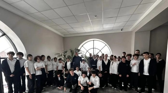 В гимназии «Лидер» прошла встреча, посвященная волонтерской работе