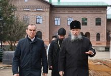 Екатеринодарскую духовную семинарию посетили митрополит Екатеринодарский и Кубанский Василий и Вениамин Иванович Кондратьев