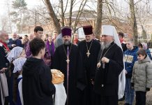 Митрополит Василий совершил Божественную литургию в строящемся Свято-Никольском храме станицы Марьинской