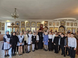 Школьники посетили храм Вознесения Господня в станице Старомышастовской