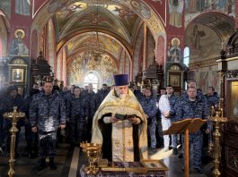 В храме Святого Духа состоялся водосвятный молебен для сотрудников Росгвардии