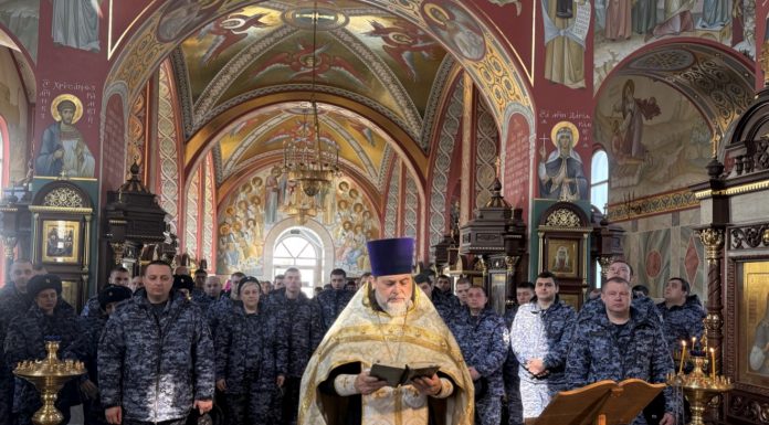 В храме Святого Духа состоялся водосвятный молебен для сотрудников Росгвардии