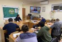 Для молодежи храма Святого Духа прошел мастер-класс, посвященный празднованию Дня православной книги