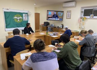 Для молодежи храма Святого Духа прошел мастер-класс, посвященный празднованию Дня православной книги
