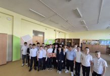 Священник Давид Кочаров посетил школу № 15 и провел беседу с учениками на тему «Почитание святых икон»