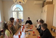 В молодежном клубе при Свято-Сергиевском храме г.Краснодара состоялась встреча, приуроченная ко Дню православной книги