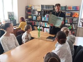 Сотрудники и учащиеся Краснодарского хореографического училища встретились с иереем Георгием Темировым