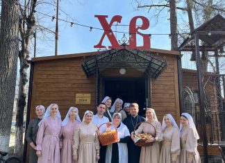 Иерей Иоанн Усачёв вместе с сёстрами милосердия совершил визит в больницу скорой медицинской помощи