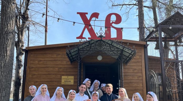 Иерей Иоанн Усачёв вместе с сёстрами милосердия совершил визит в больницу скорой медицинской помощи