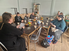 В группе для людей старшего возраста «Серебряный голубь» прошла встреча в преддверии Дня православной книги