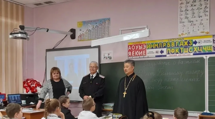 Иерей Вячеслав Ли провел уроки духовной направленности в МАОУ СОШ № 93 г. Краснодара