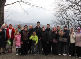 Прихожане Свято-Троицкого храма Горячего Ключа совершили паломническую поездку