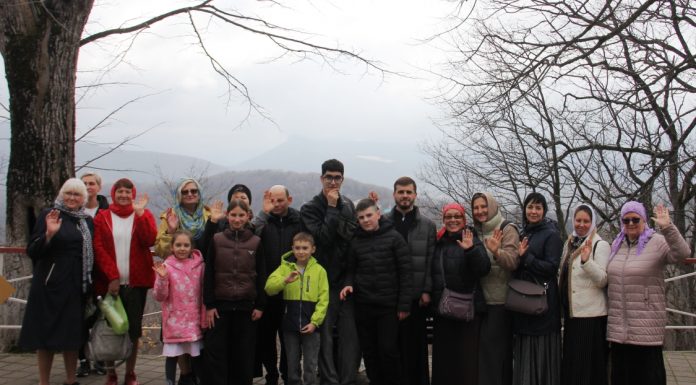 Прихожане Свято-Троицкого храма Горячего Ключа совершили паломническую поездку