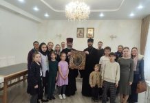 В храме святителя Николая Чудотворца прошла передвижная выставка дореволюционных книг