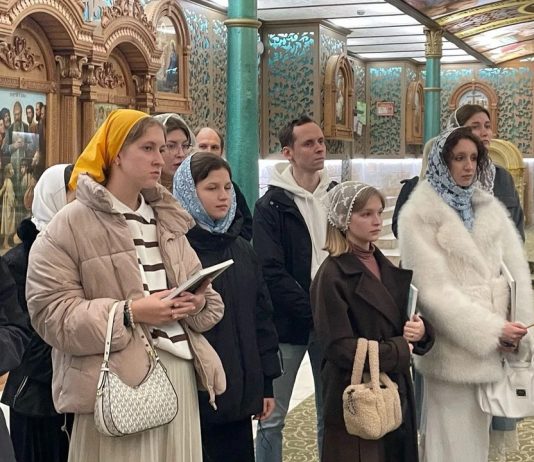 В Свято-Троицком соборе прошли экскурсии, посвященные Дню православной книги