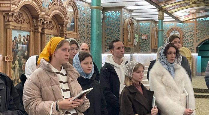 В Свято-Троицком соборе прошли экскурсии, посвященные Дню православной книги