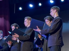 Хор студентов Екатеринодарской духовной семинарии выступил с концертной программой Великопостных произведений в Ейске