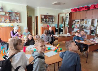 В воскресной школе храма иконы Божией Матери «Целительница» прошло занятие, приуроченное ко Дню православной книги